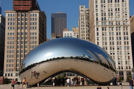 Cloud_Gate_(The_Bean)_from_east'